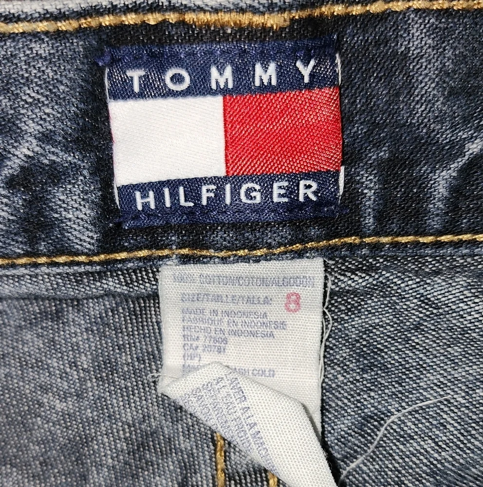 BOYS SIZE 8 TOMMY HILFIGURE JEANS